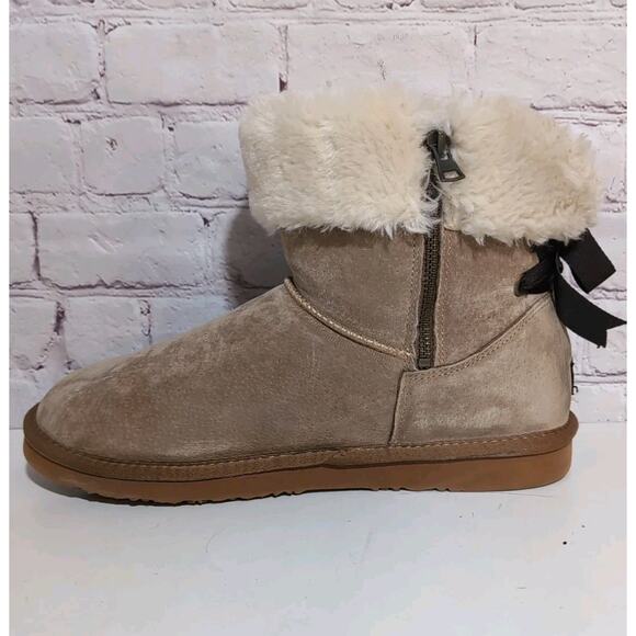 Lamo Adele Short Boots Women’s Size 10 Tan Suede Faux Fur Lined Bow Back Winter - Picture 8 of 12